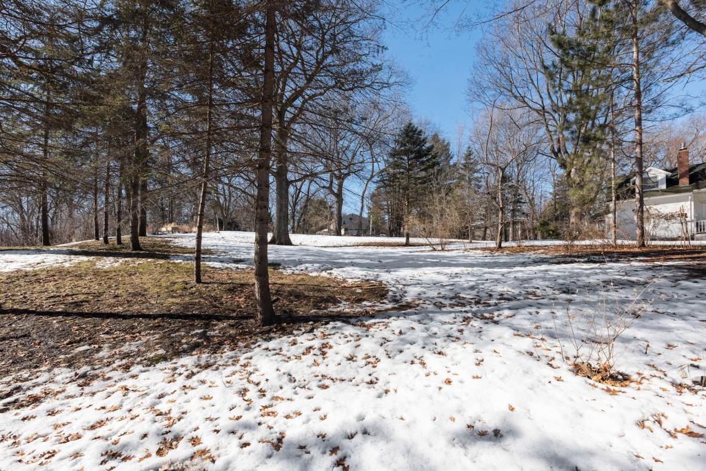 1115 Holly Ln