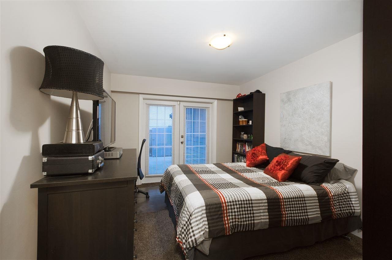 2482 Edgemont Blvd