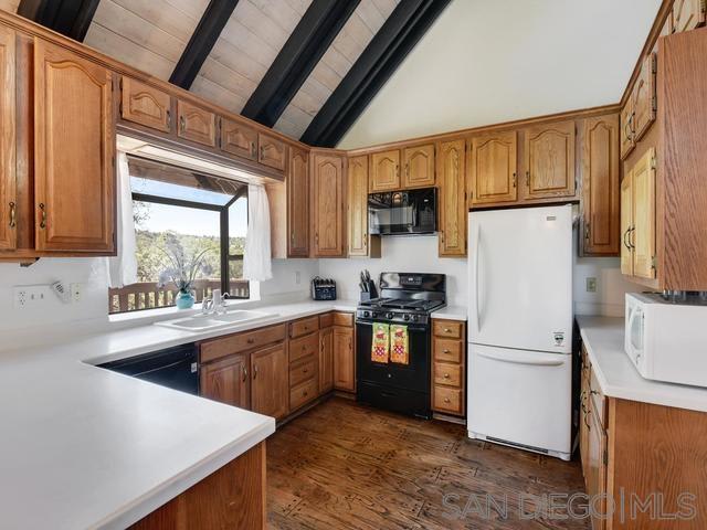 2142 WHISPERING PINES DR