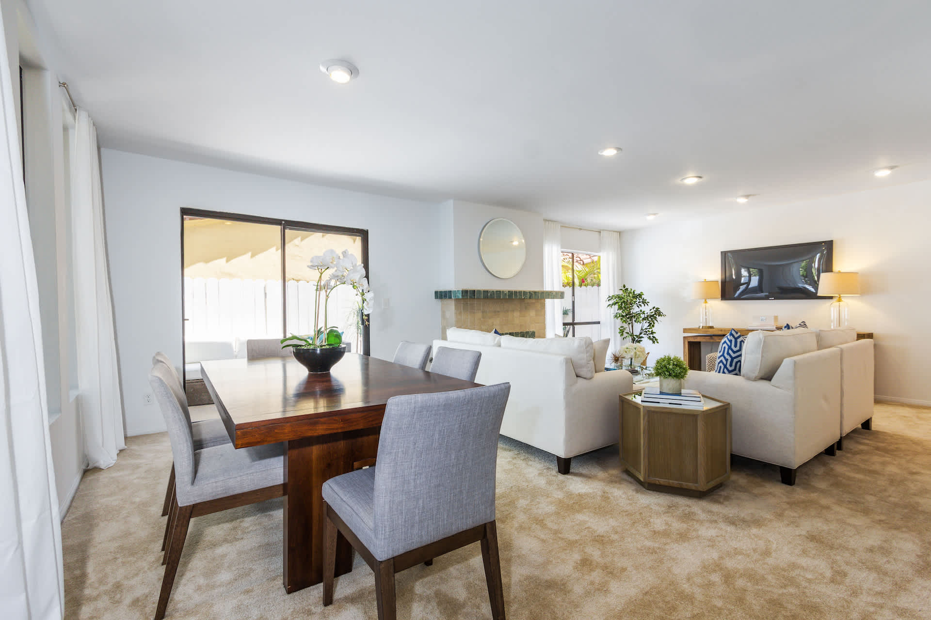 Front Facing Spacious Townhouse