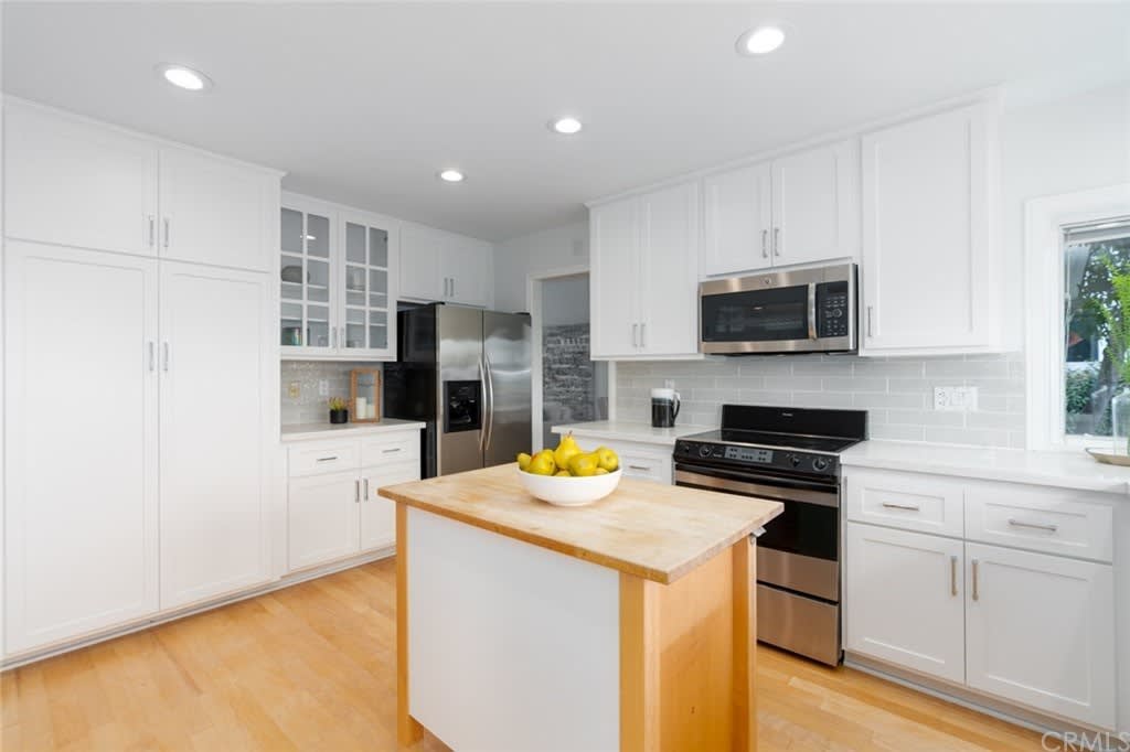 2326 Port Aberdeen Pl