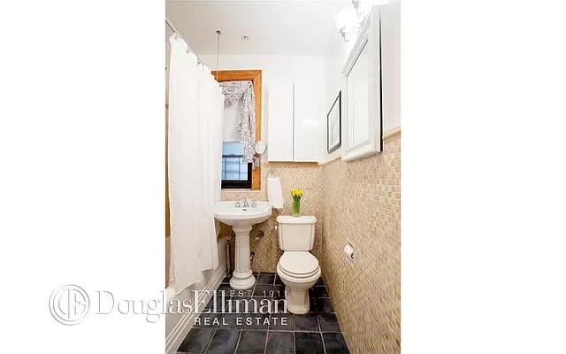 61 East 86th Street Unit: 46