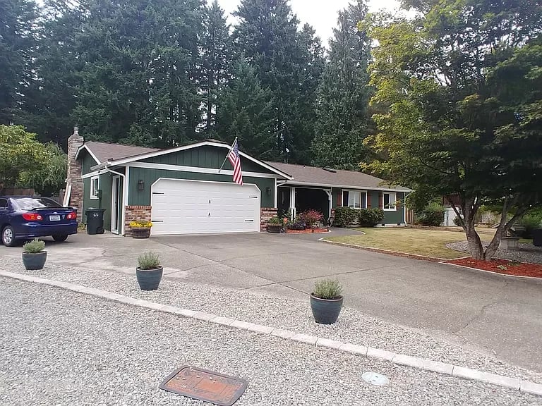 806 184th Street Ct E