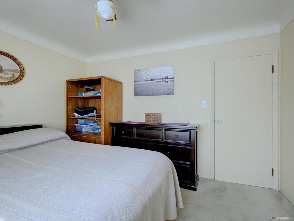 1574 Pear St
