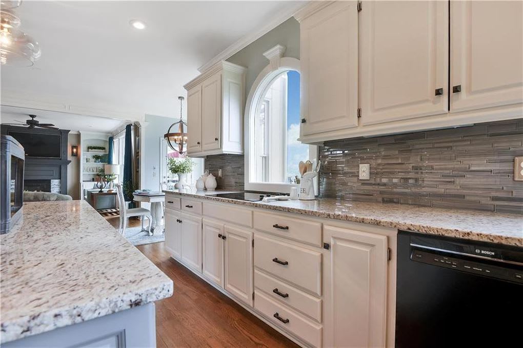 10940 S Cedar Niles Boulevard