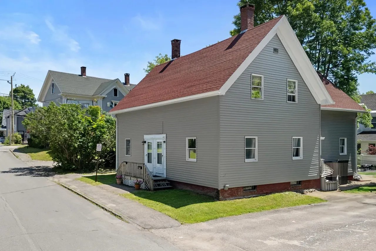 Newly Priced: 30 – 32 Granite Street, Rockland, ME 04841 – $524,900