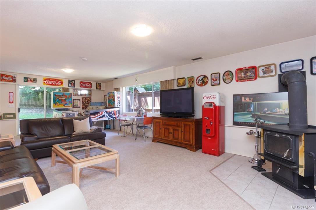 1035 Marchant Rd