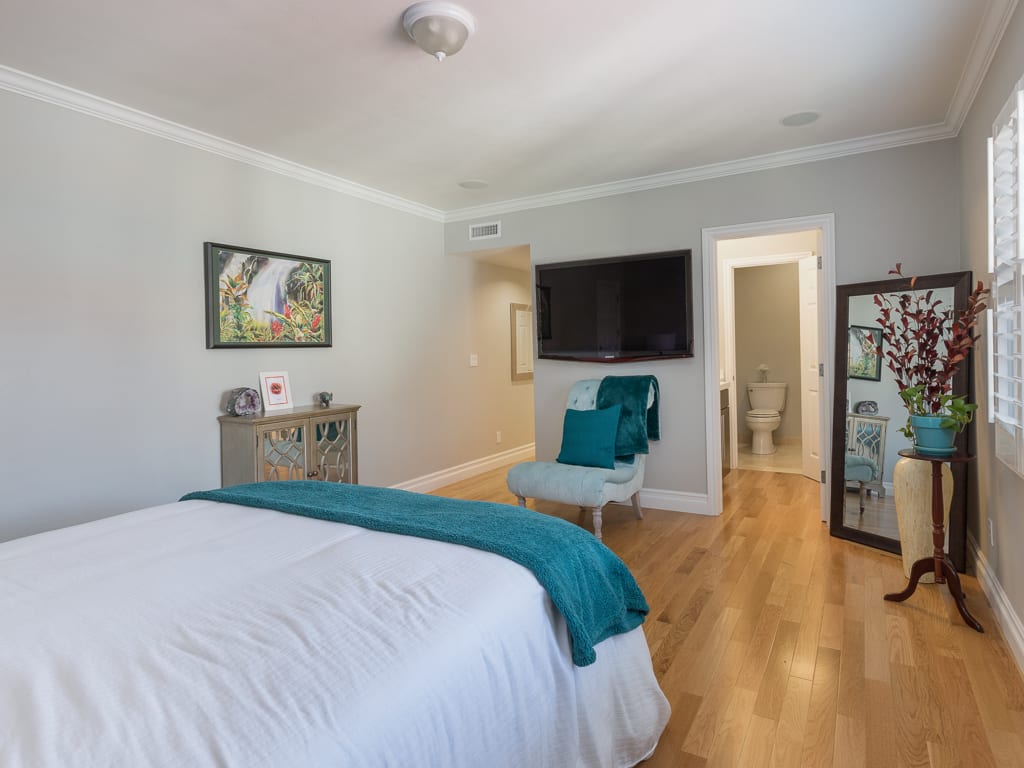 900 Cedar Unit: 310