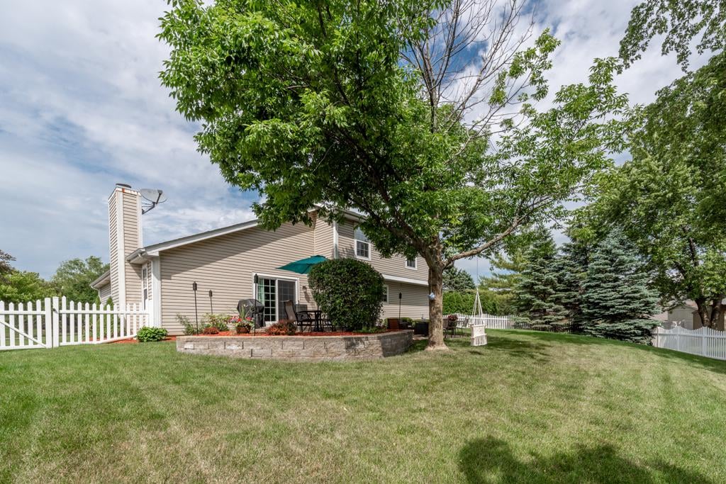 9 Horseshoe Ct