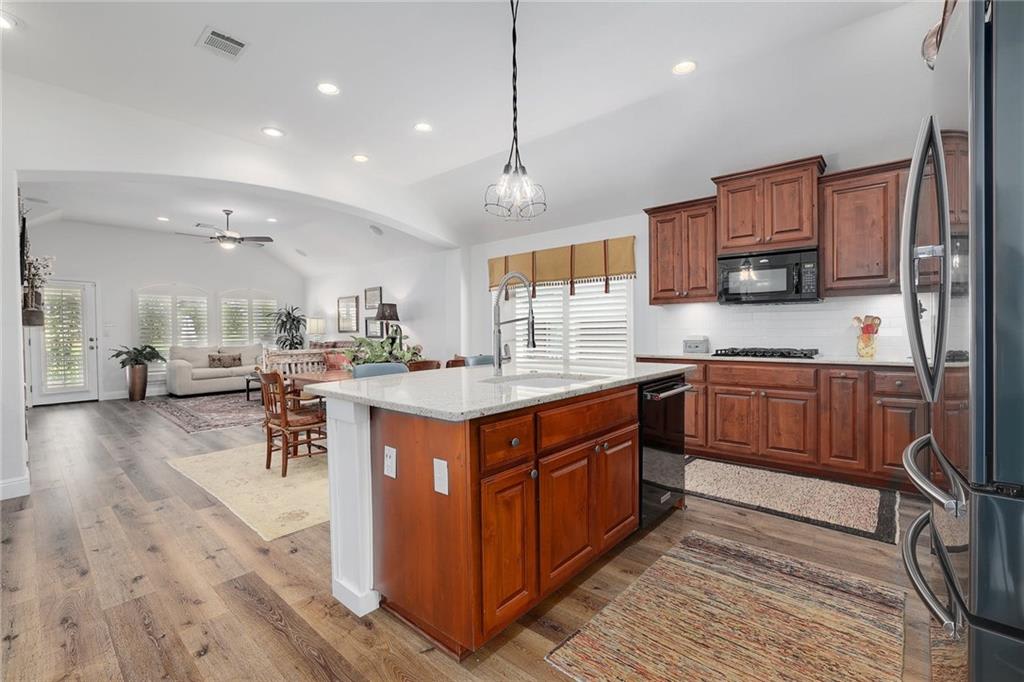 1692 Greenside TRL