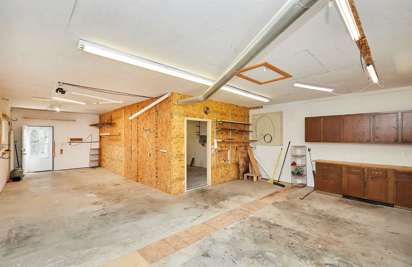 2310 W Euclid Avenue