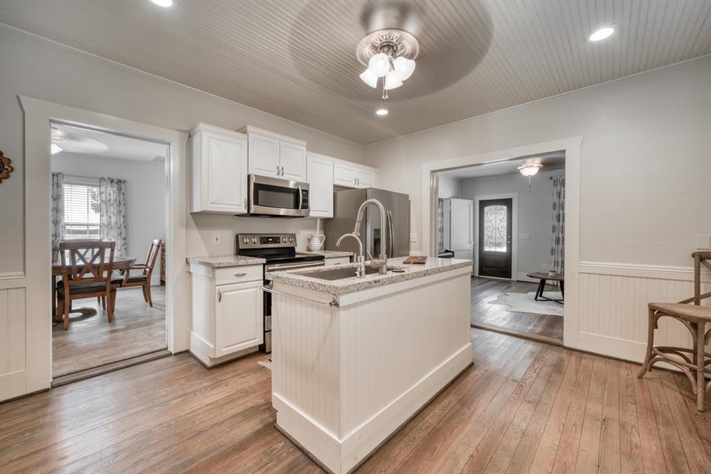 134 Houston St New Ulm, Tx 78950