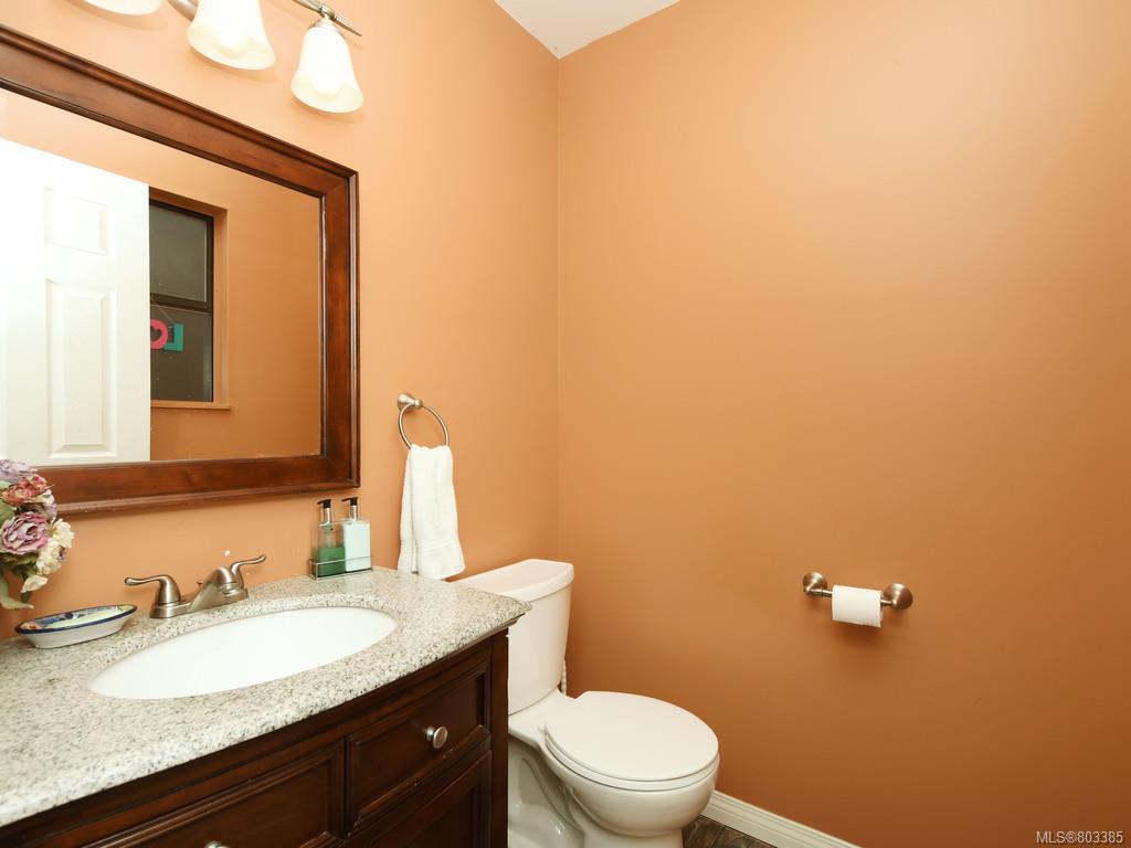 4075 Grange Rd, Saanich