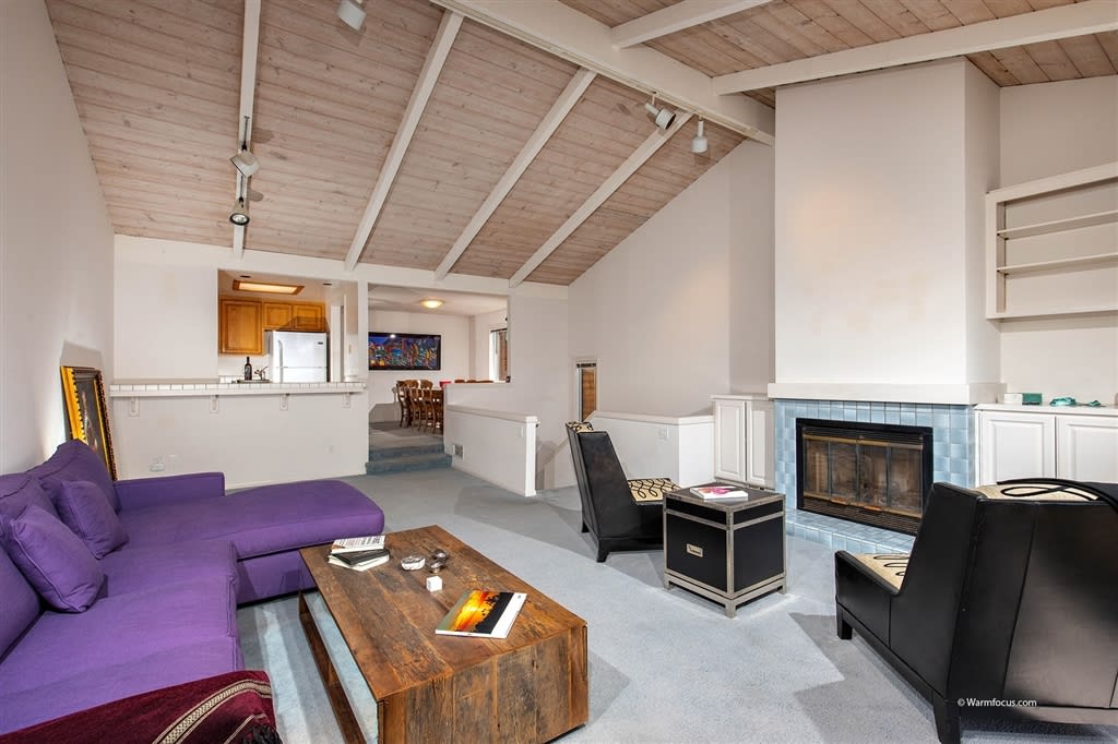 2369 Montgomery Ave