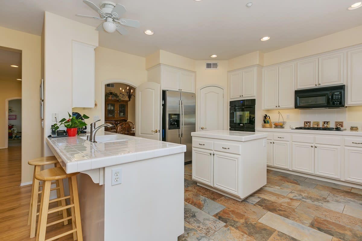 3125 Plum Tree Ln