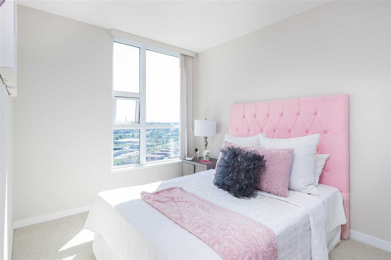 2401-2232 Douglas Rd