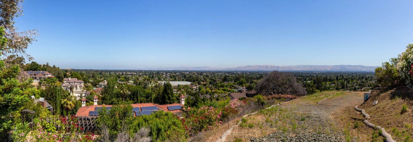 21650 Rainbow Court