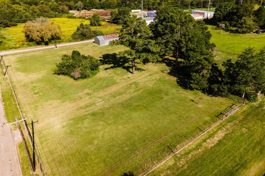 210 W Chatham St Bellville, Tx 77418