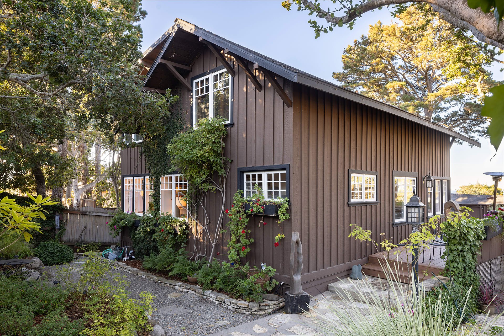 Spacious Carmel Cottage - Monte Verde & 7th SWC