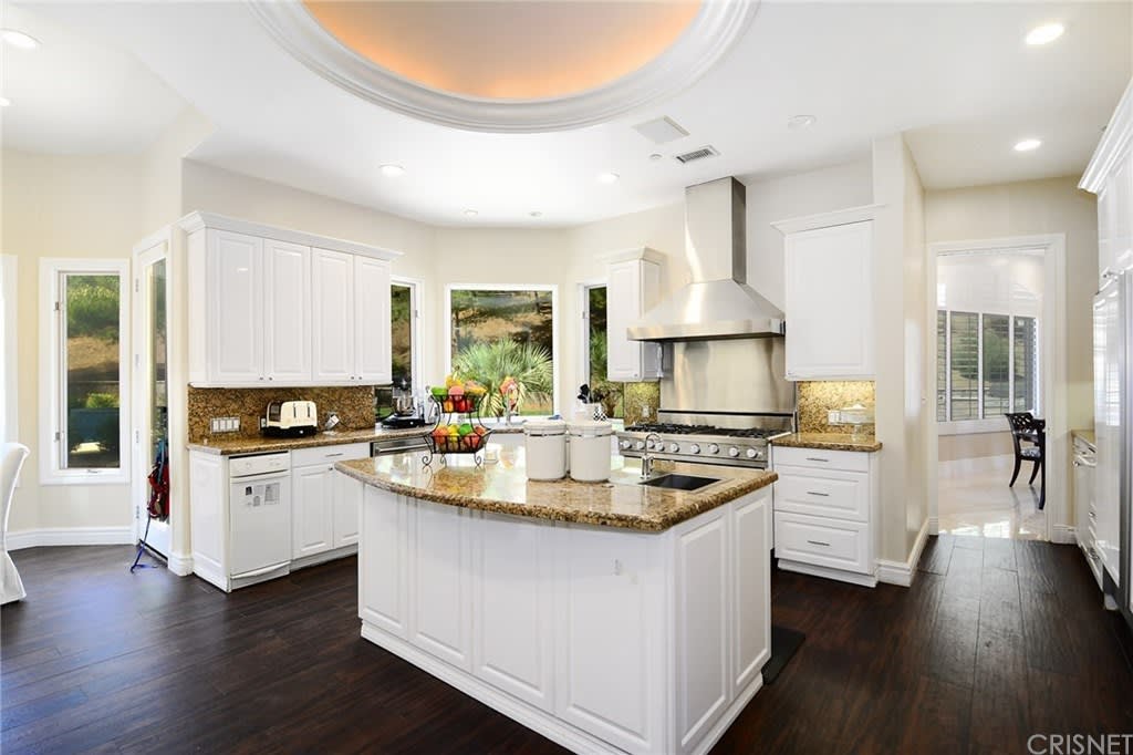 4011 Hunt Club Ct