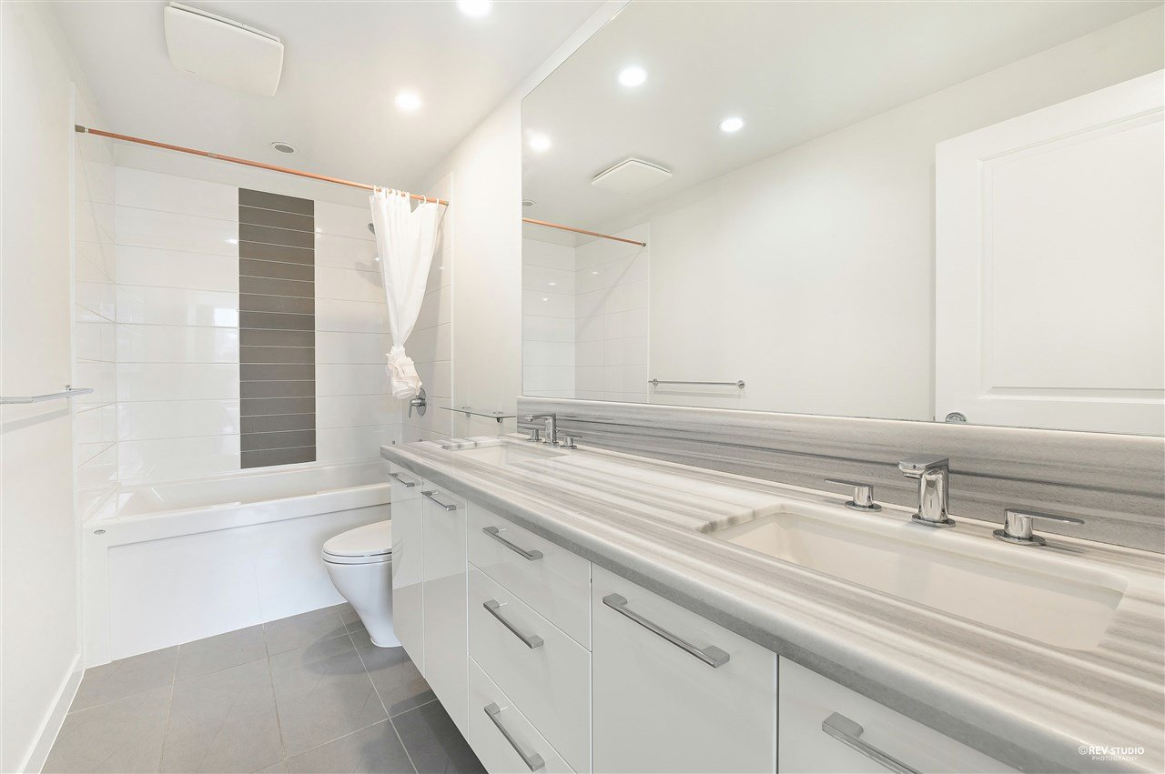 505-4880 Bennett St