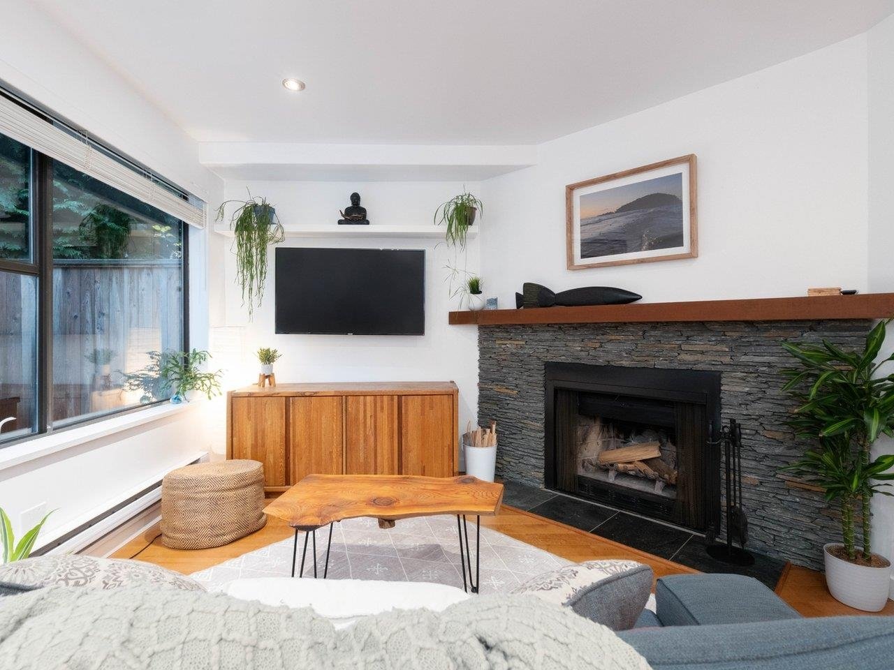 9-2151 Banbury Rd