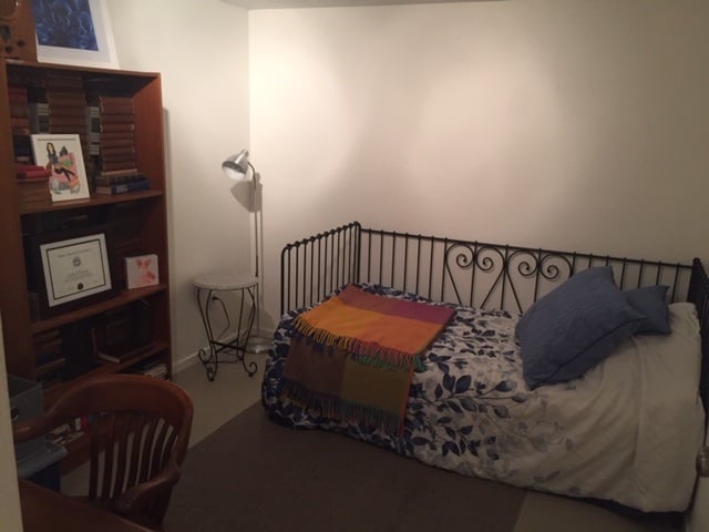 2044 Deep Cove Cres