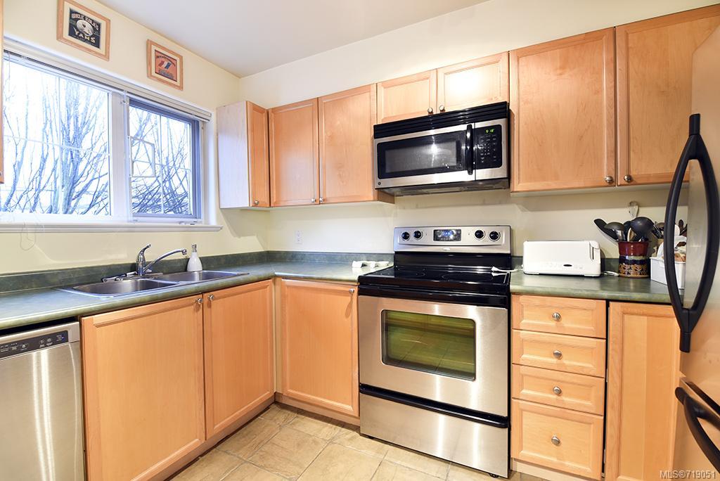 3-1870 Cook St