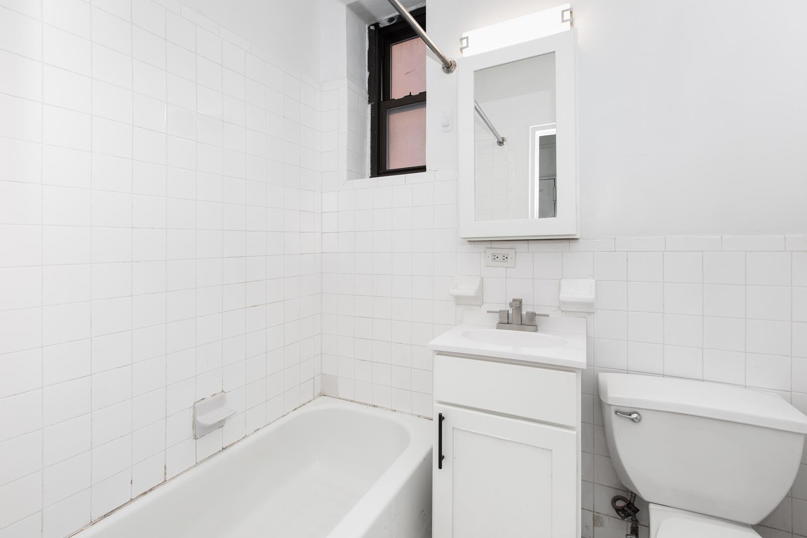 210 East 38th Street, Apt 2-A