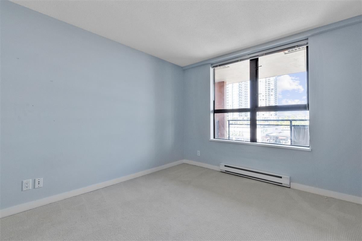 502-7225 Acorn Ave