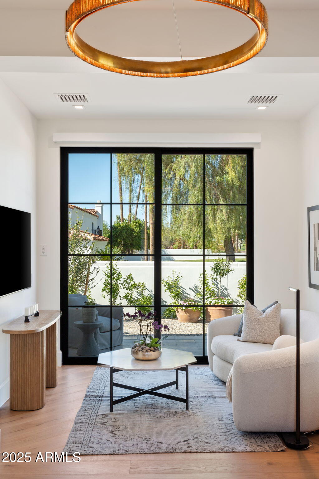 7501 N Eucalyptus Dr