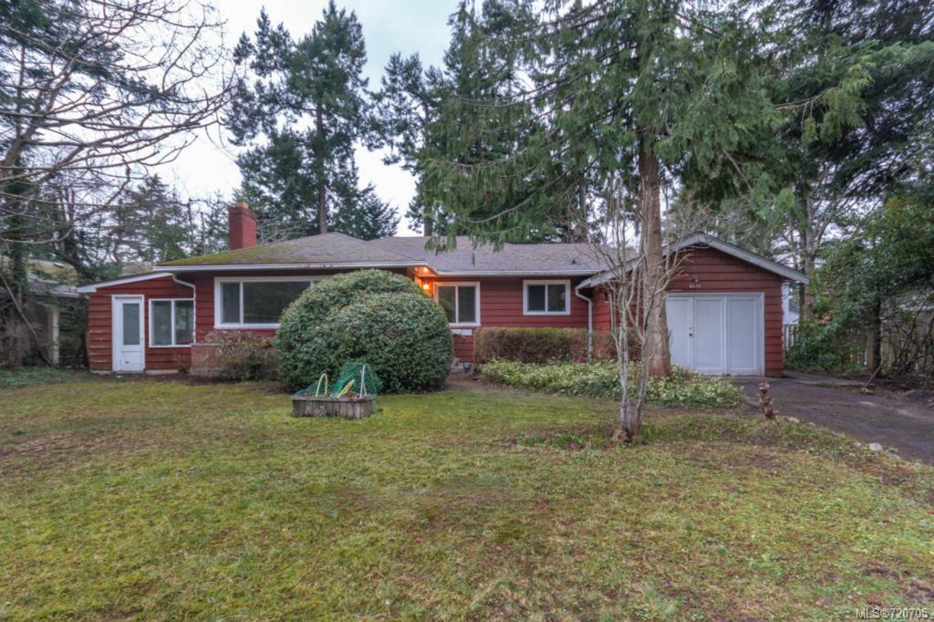 2675 Arbutus Rd