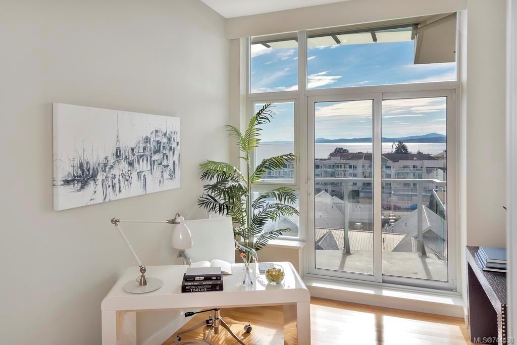 709-9809 Seaport Pl