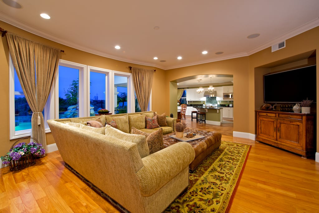 10541 Whispering Hills Lane