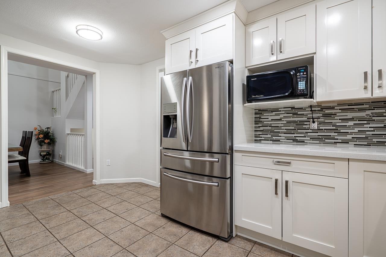 C-1133 E 29th St