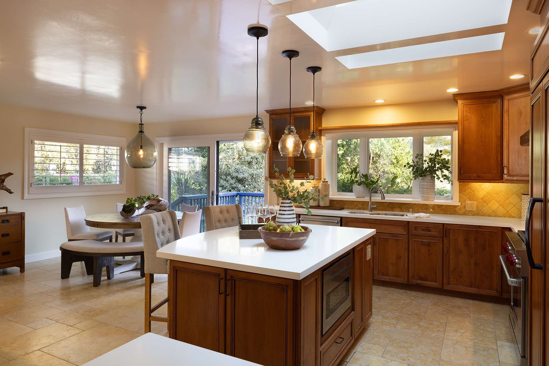 Quail Lodge Living - 7077 Fairway Place