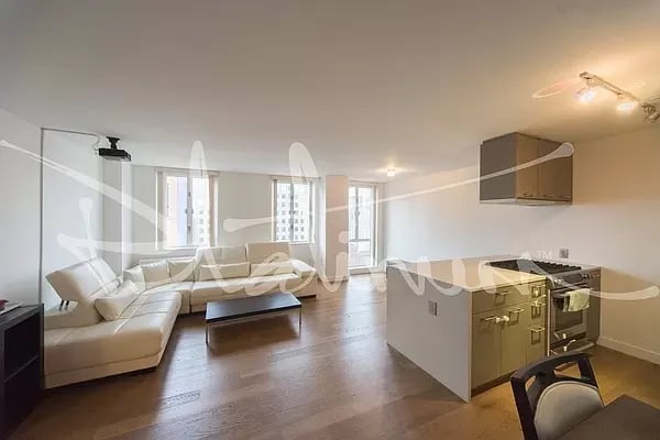 225 Rector Place Unit: PH-2F