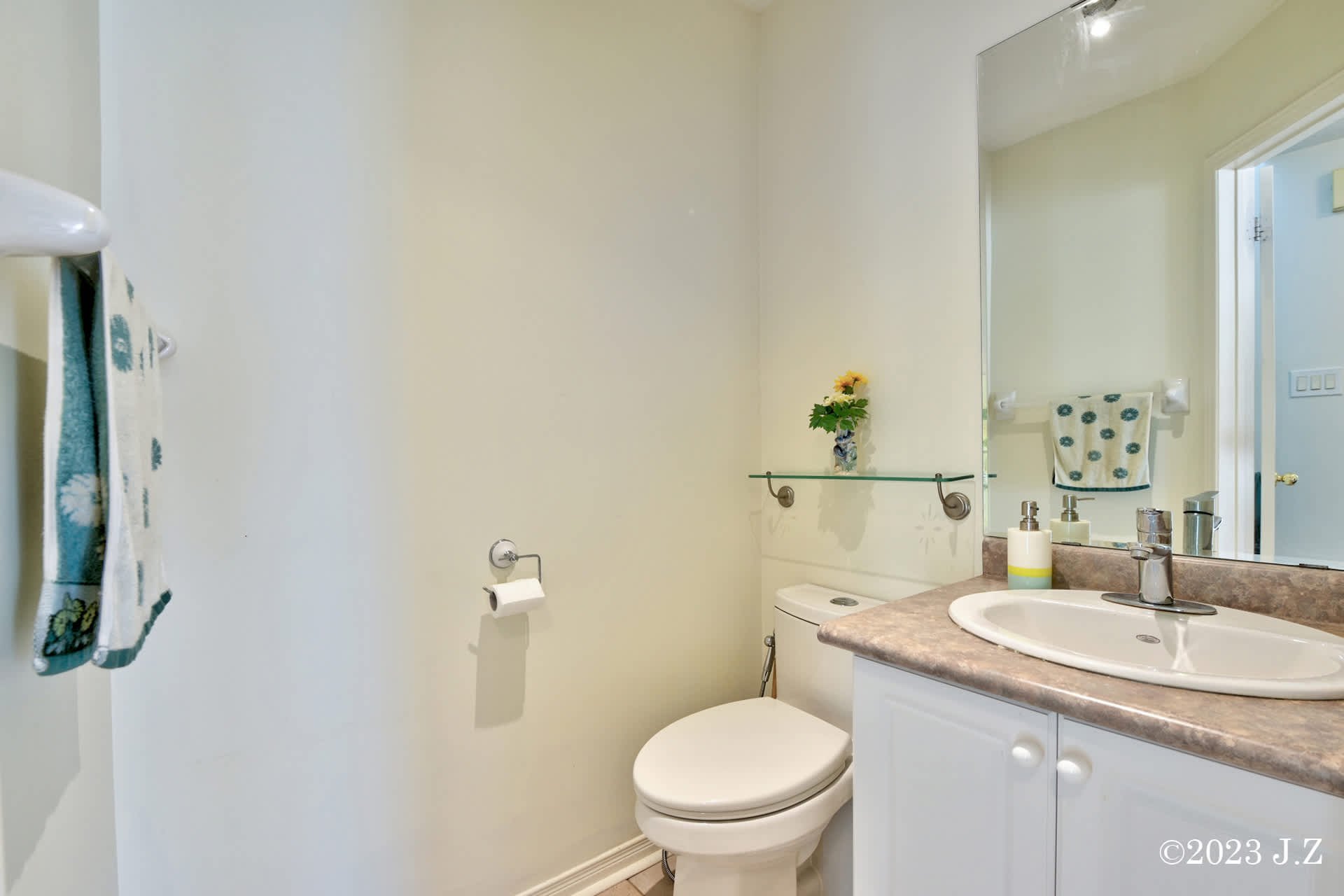 2 Waterton Cres