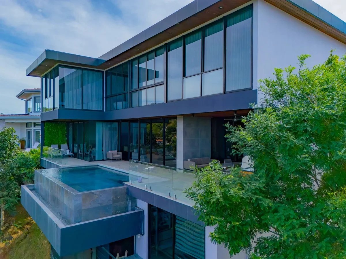 Elevated Infinity Pool Home, Papagayo, Guanacaste