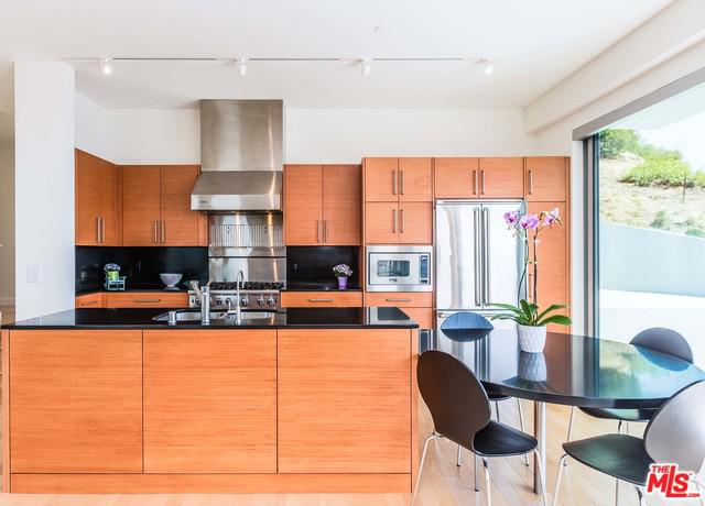 940 Latigo Canyon