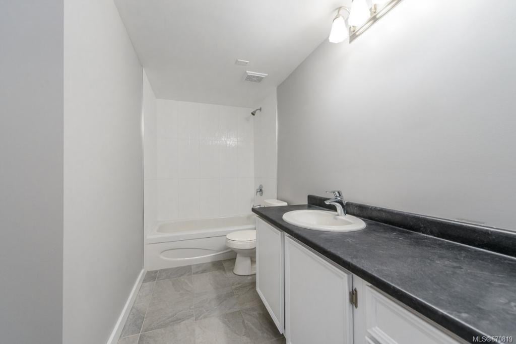 412-2022 Foul Bay Rd