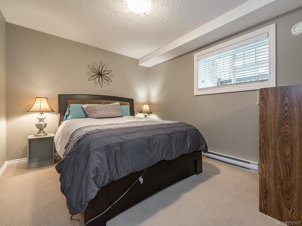 950 Walfred Rd, Langford