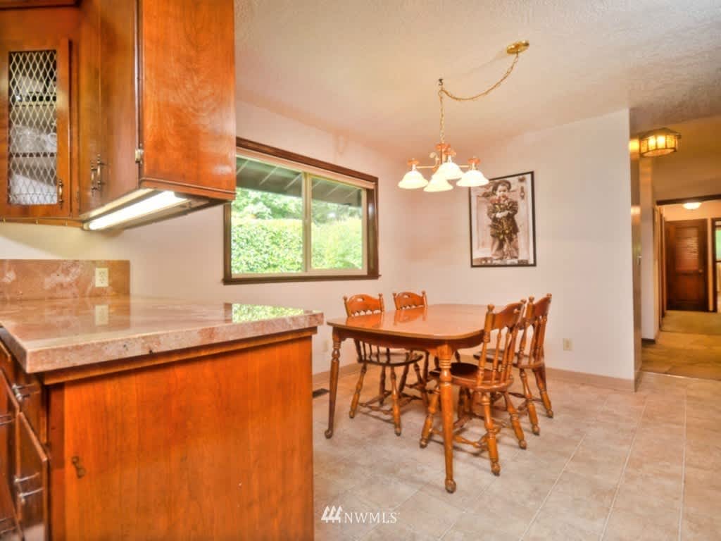 1023 NW 166th St