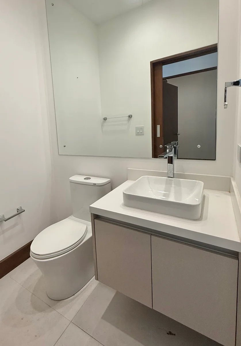 Contemporary Terrace Condo, Santa Ana, San Jose
