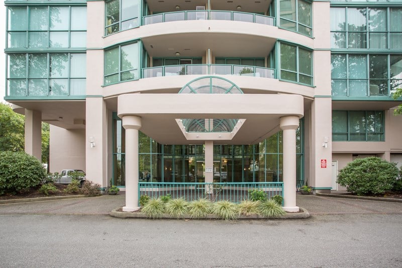 1401-8851 Lansdowne Rd