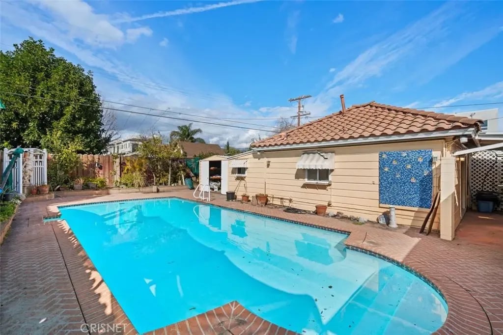 10829 Peach Grove St