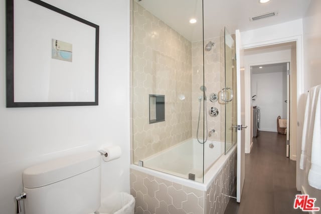 3553 Crownridge Dr