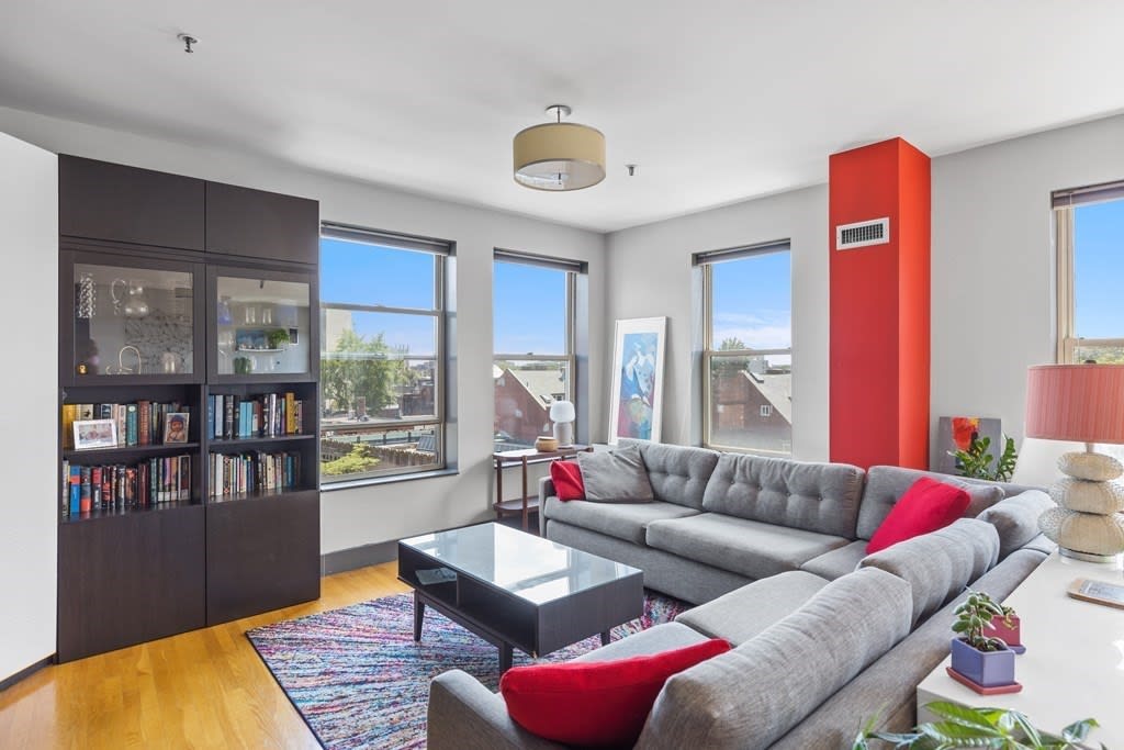 96 Broadway, #107