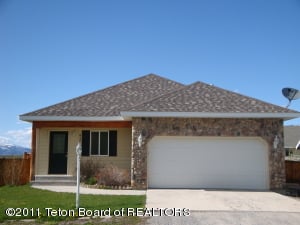435 Grizzly Rd