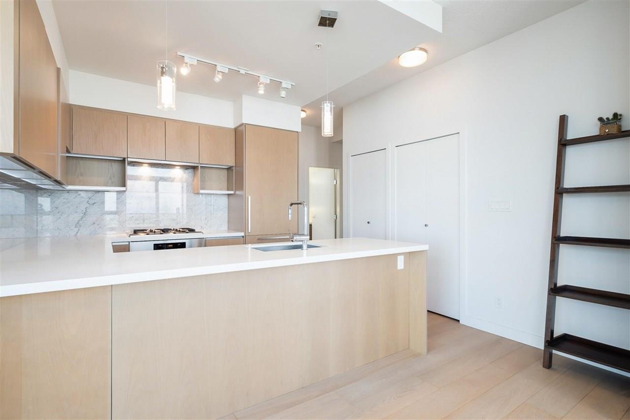 3802-6588 Nelson Ave